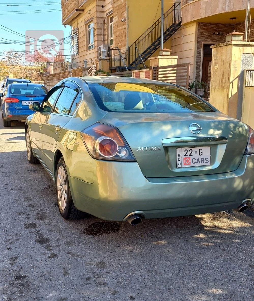 نيسان ألتيما